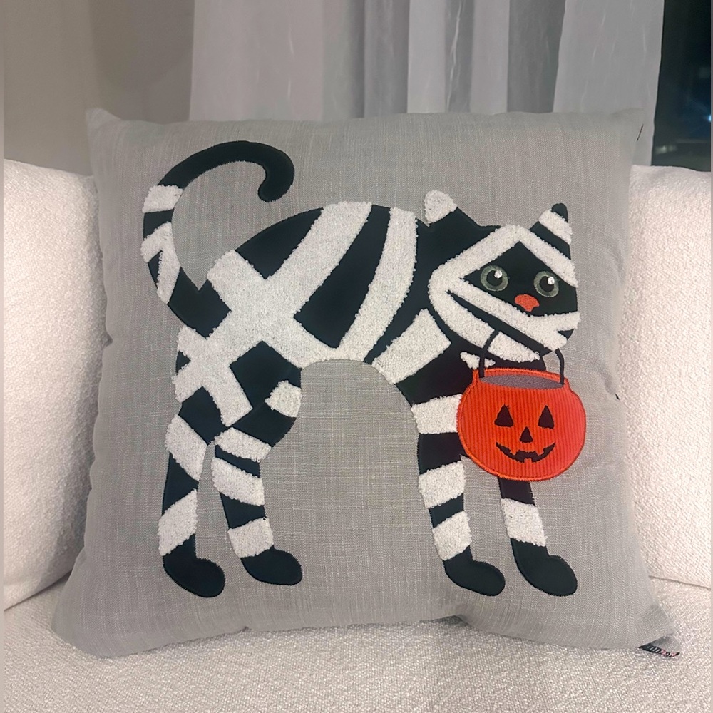 Halloween Scaredy Cat Mummy Trick or Treat JackoLantern Reversible Plaid Pillow